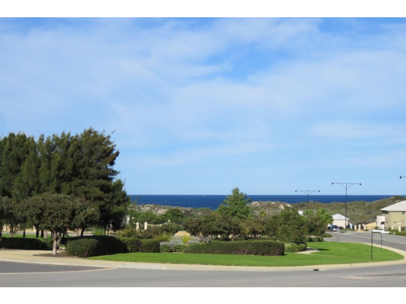 55 Montebello Boulevard, Two Rocks WA 6037