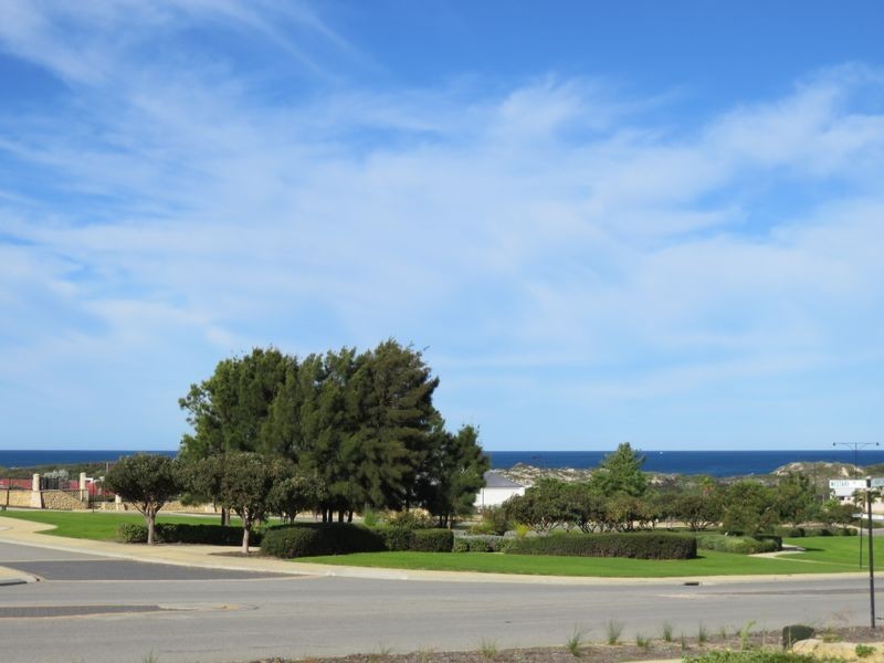 55 Montebello Boulevard, Two Rocks WA 6037