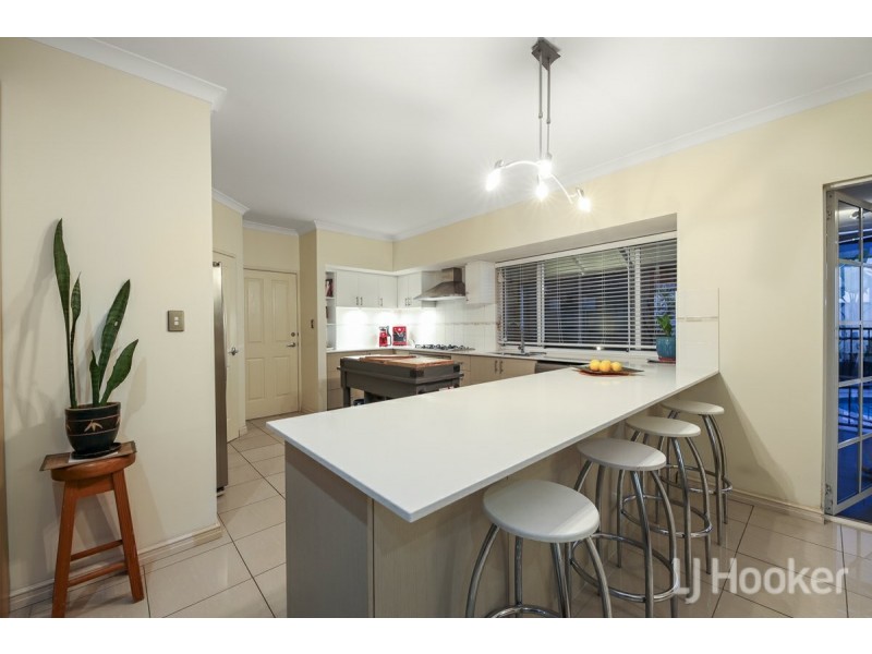 20 Lady Lindsay Cove, Yanchep WA 6035