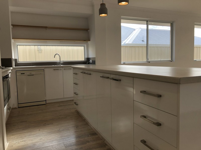 15 Cuttlefish Street, Yanchep WA 6035