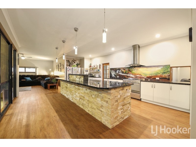 8 Grey Court, Yanchep WA 6035