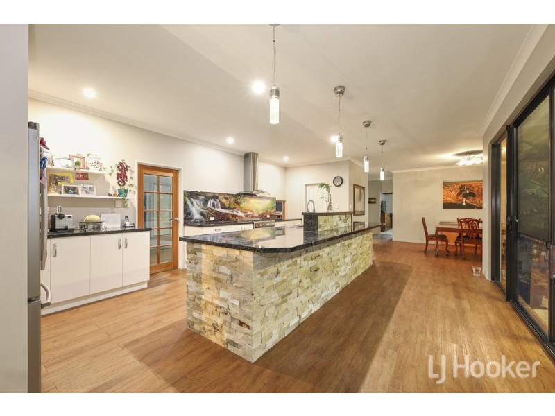 8 Grey Court, Yanchep WA 6035