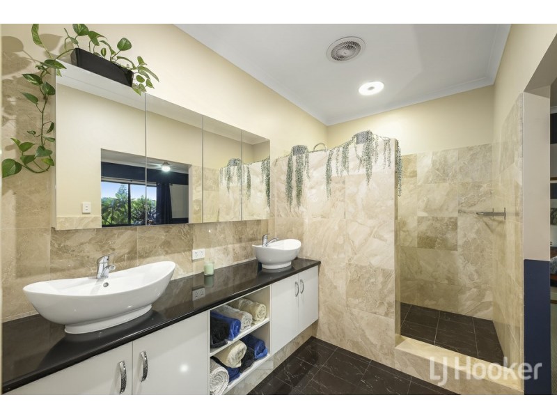 8 Grey Court, Yanchep WA 6035