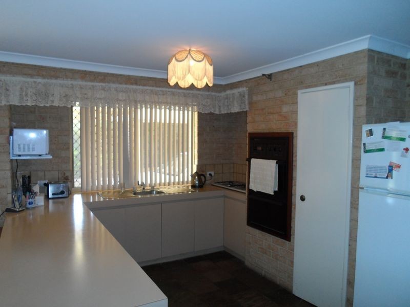 19 Newlyn Place, Yanchep WA 6035