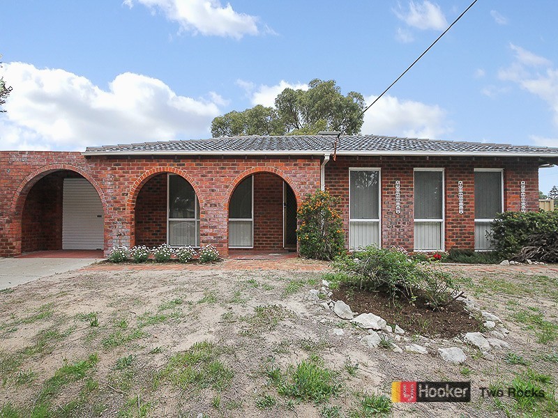 2 Fawkner Road, Two Rocks WA 6037