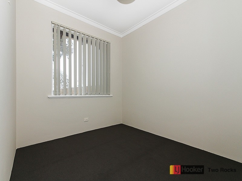 2 Fawkner Road, Two Rocks WA 6037