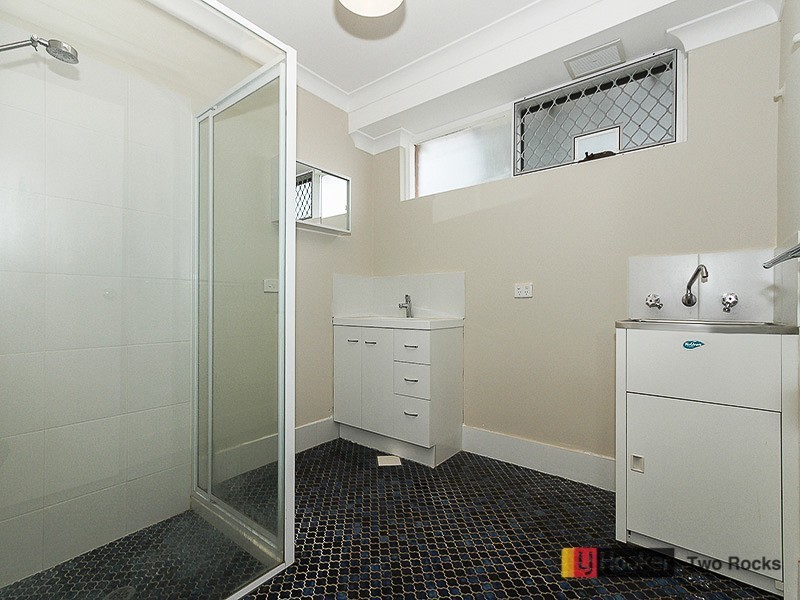 2 Fawkner Road, Two Rocks WA 6037