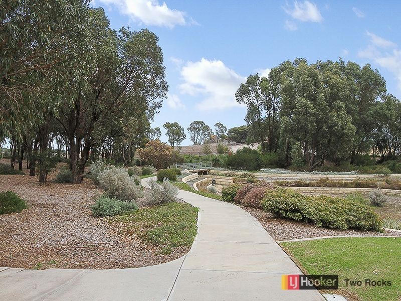 8 Kalbarri Ave, Yanchep WA 6035