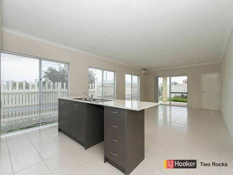 10 Barro Bend, Yanchep WA 6035
