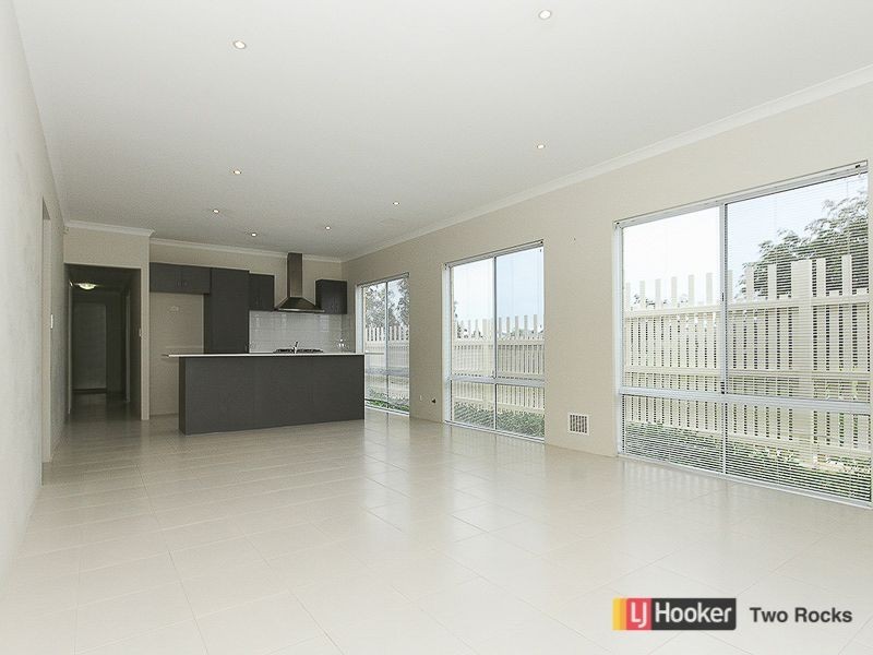 10 Barro Bend, Yanchep WA 6035