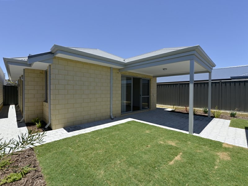 63 Greenside Drive, Yanchep WA 6035