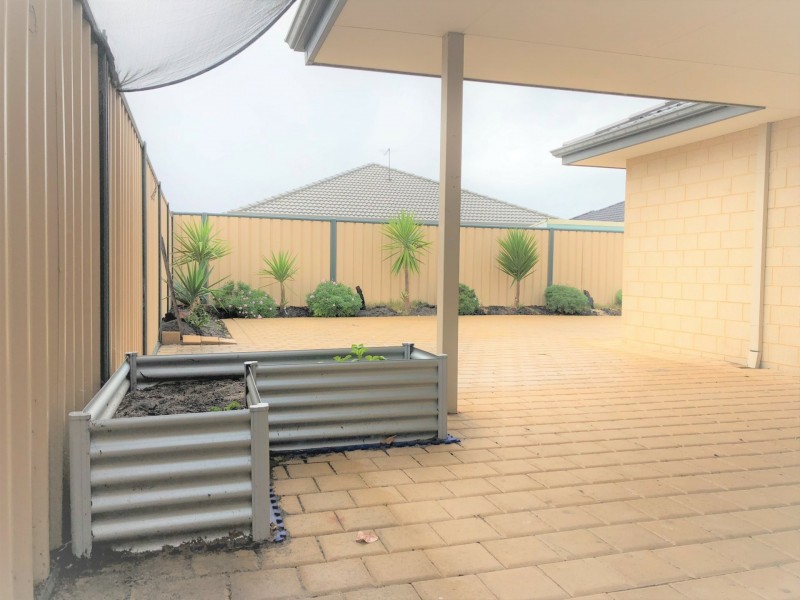 12 Popran Road, Yanchep WA 6035