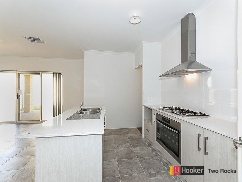 23 Snapper Way, Two Rocks WA 6037