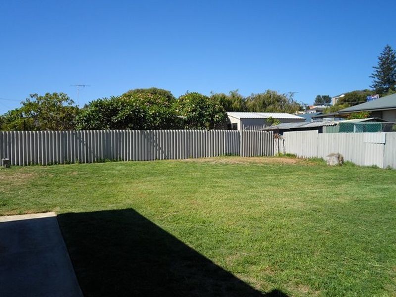 3 Pirra Court, Two Rocks WA 6037