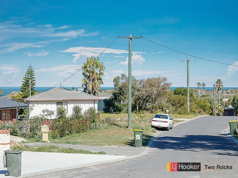 18 Hutt Court, Two Rocks WA 6037