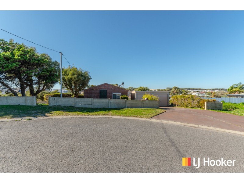 12 Evans Place, Two Rocks WA 6037