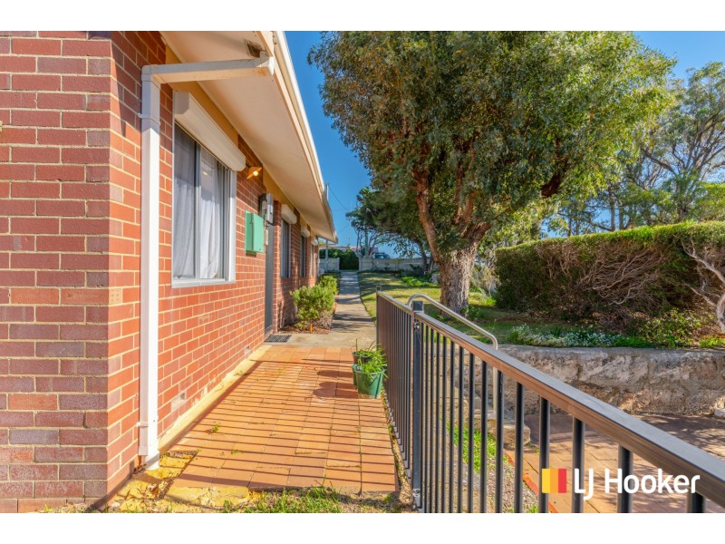 12 Evans Place, Two Rocks WA 6037