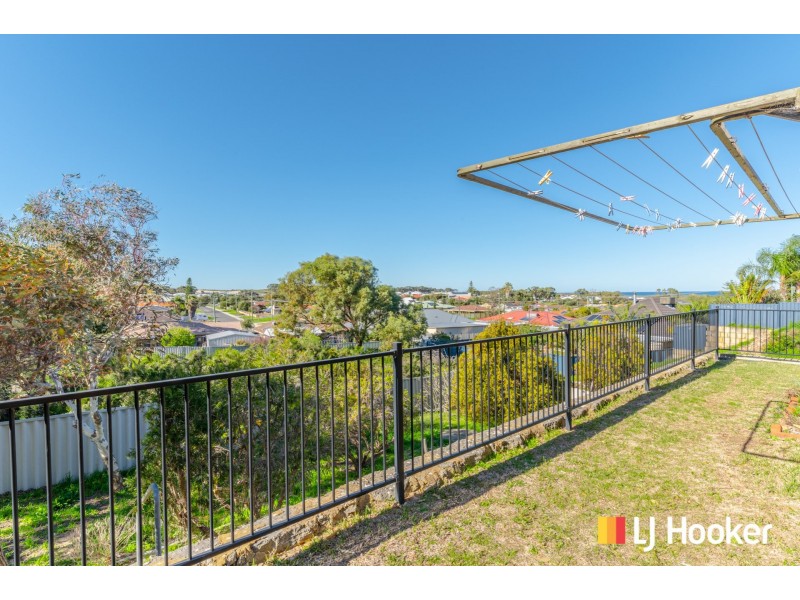 12 Evans Place, Two Rocks WA 6037