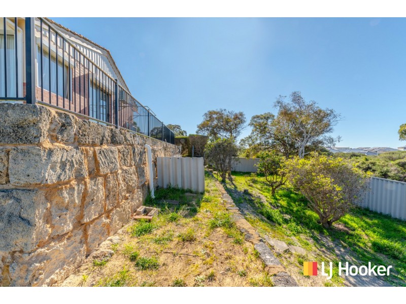 12 Evans Place, Two Rocks WA 6037
