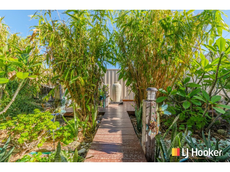 8 Dhufish Way, Two Rocks WA 6037