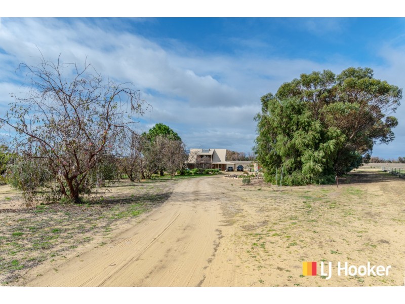 312 Tamarisk Drive, Gabbadah WA 6041