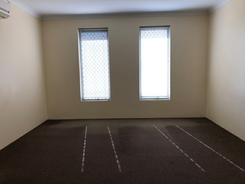 11 Parkbeach Street, Yanchep WA 6035