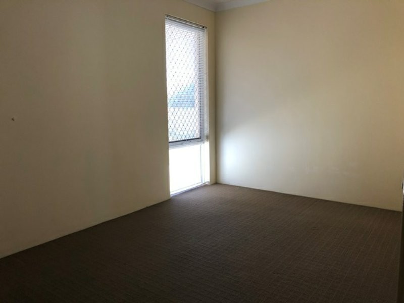 11 Parkbeach Street, Yanchep WA 6035