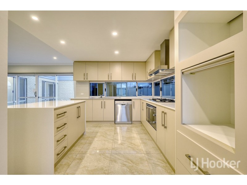 7 Summerhome Parade, Yanchep WA 6035