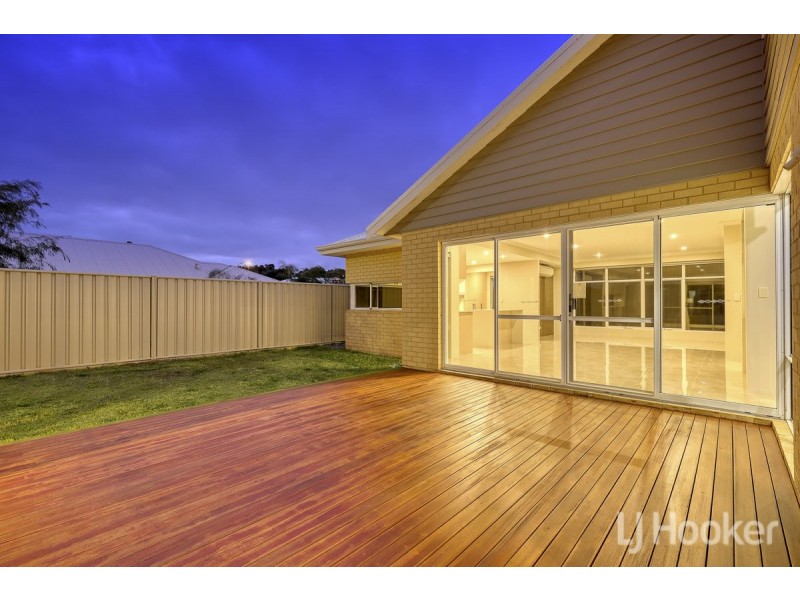 7 Summerhome Parade, Yanchep WA 6035