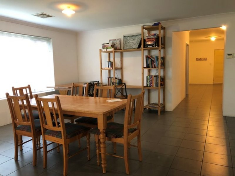 15 Llewellyn Drive, Two Rocks WA 6037