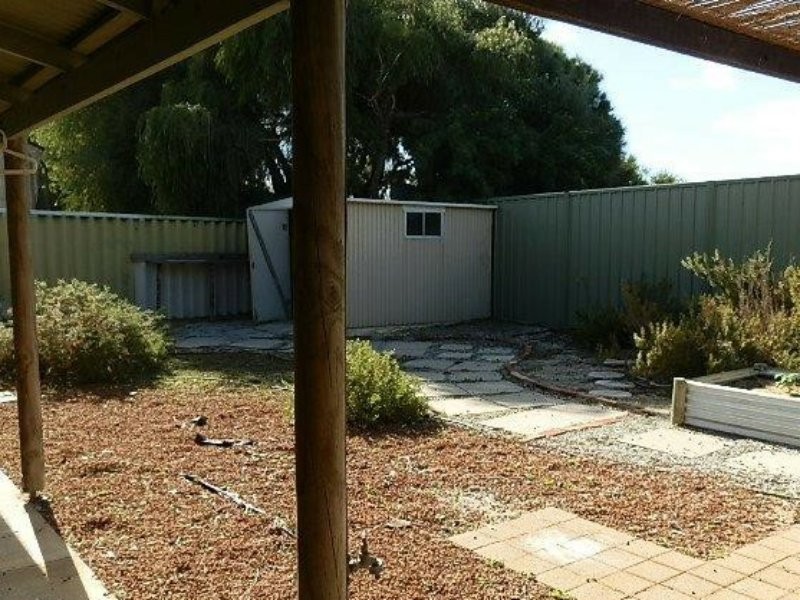 14 Newman Road, Yanchep WA 6035