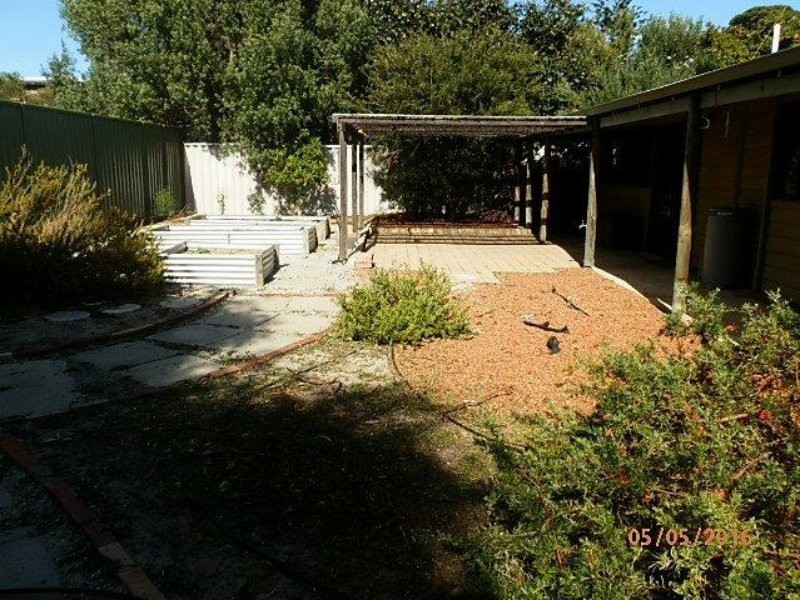 14 Newman Road, Yanchep WA 6035