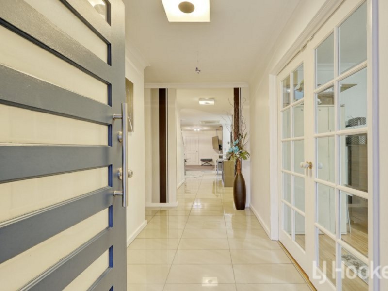 5 Harlequin Way, Yanchep WA 6035