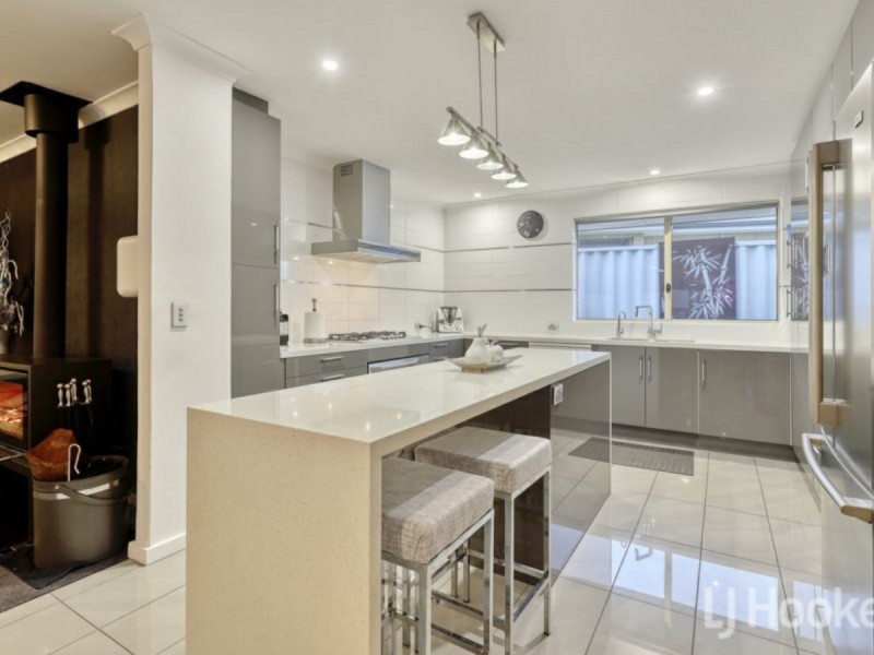 5 Harlequin Way, Yanchep WA 6035