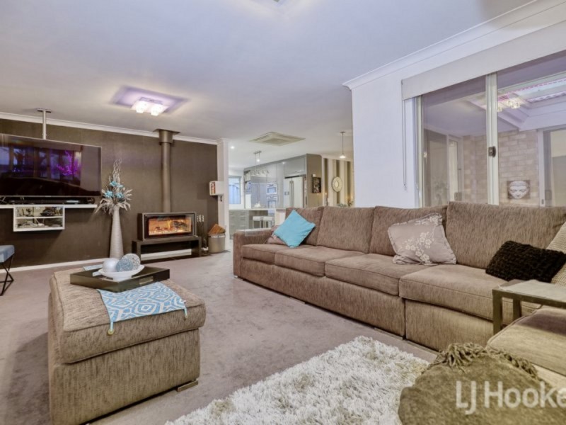 5 Harlequin Way, Yanchep WA 6035