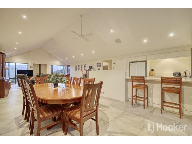 2 Oldham Way, Yanchep WA 6035