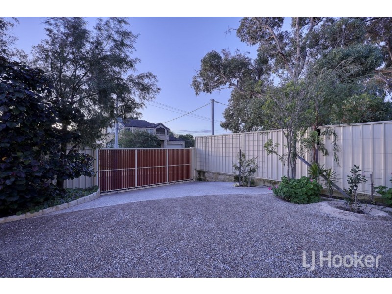 2 Oldham Way, Yanchep WA 6035