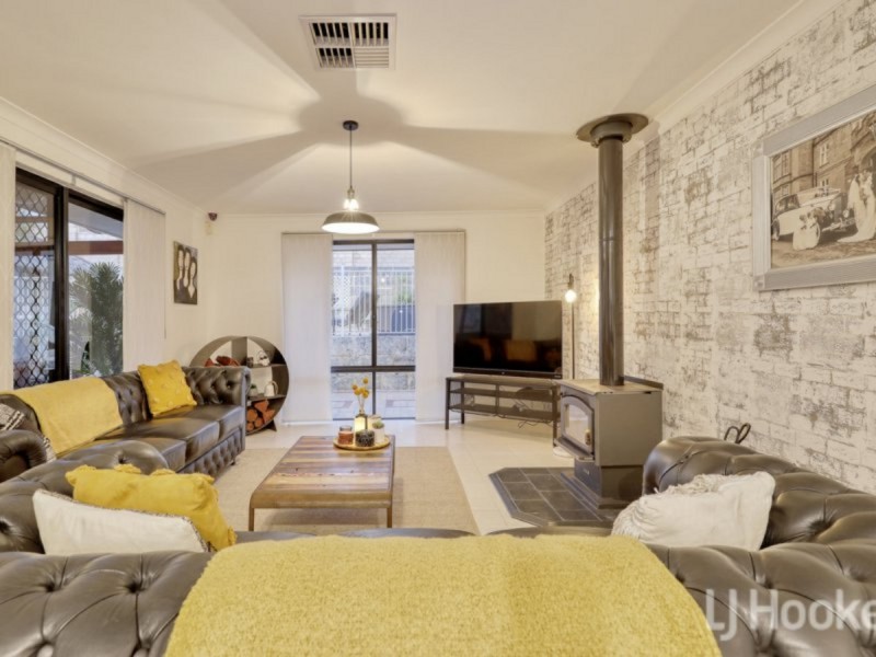 4 Tarwhine Turn, Yanchep WA 6035