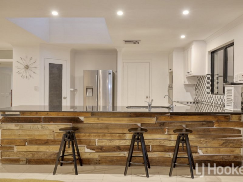 4 Tarwhine Turn, Yanchep WA 6035