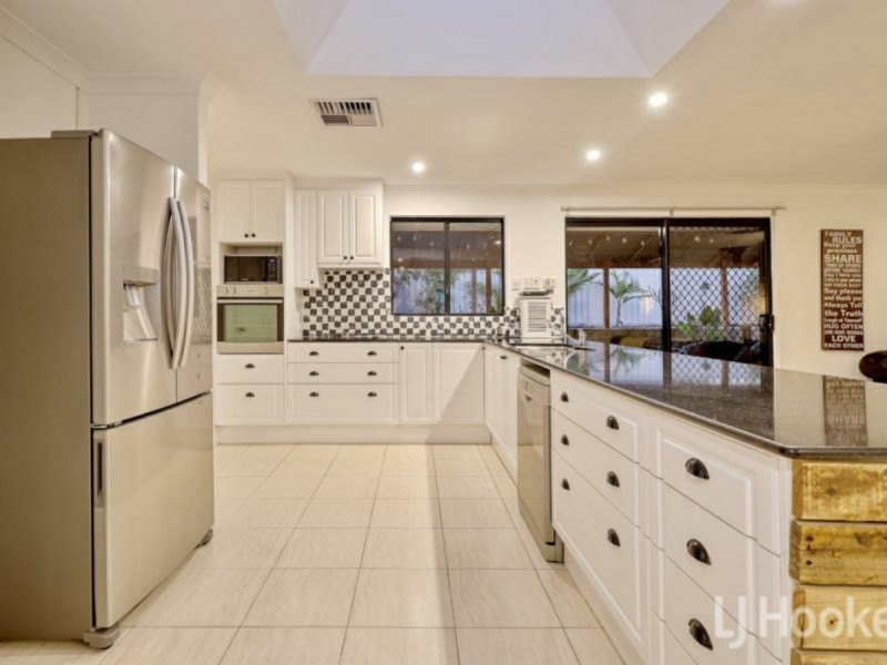 4 Tarwhine Turn, Yanchep WA 6035