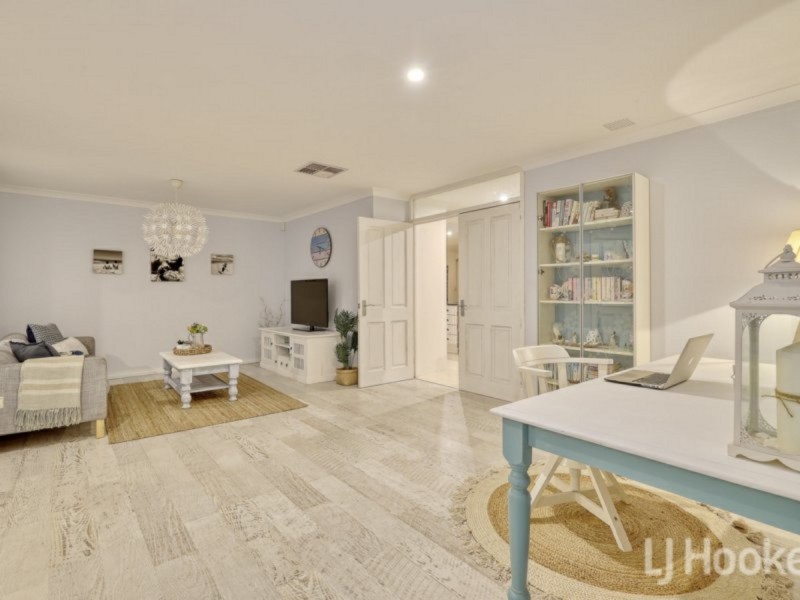 4 Tarwhine Turn, Yanchep WA 6035