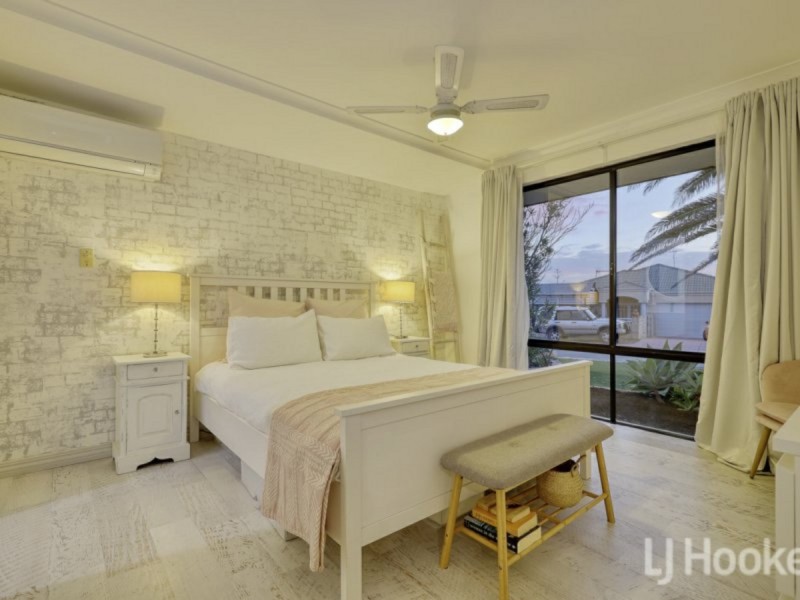 4 Tarwhine Turn, Yanchep WA 6035