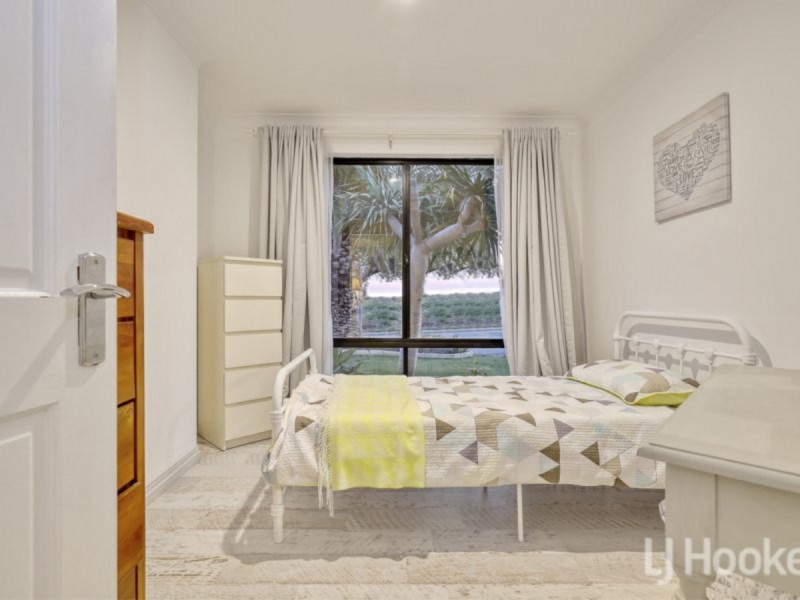 4 Tarwhine Turn, Yanchep WA 6035