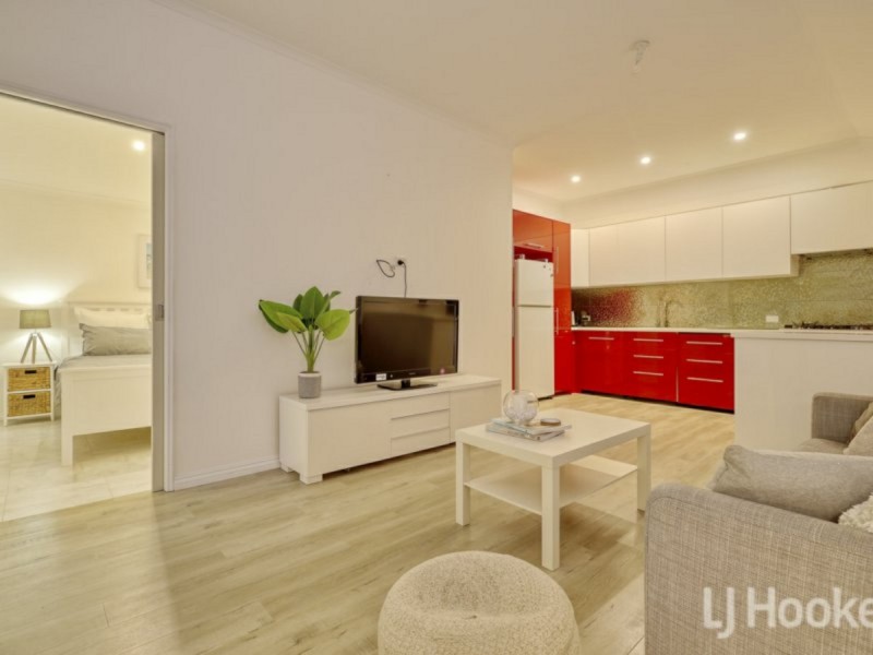 4 Tarwhine Turn, Yanchep WA 6035