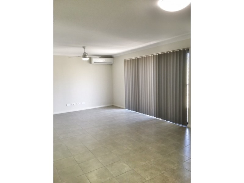 13 Dunk Street, Yanchep WA 6035