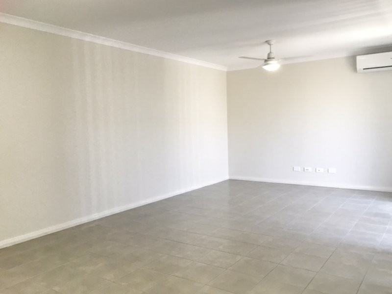 13 Dunk Street, Yanchep WA 6035