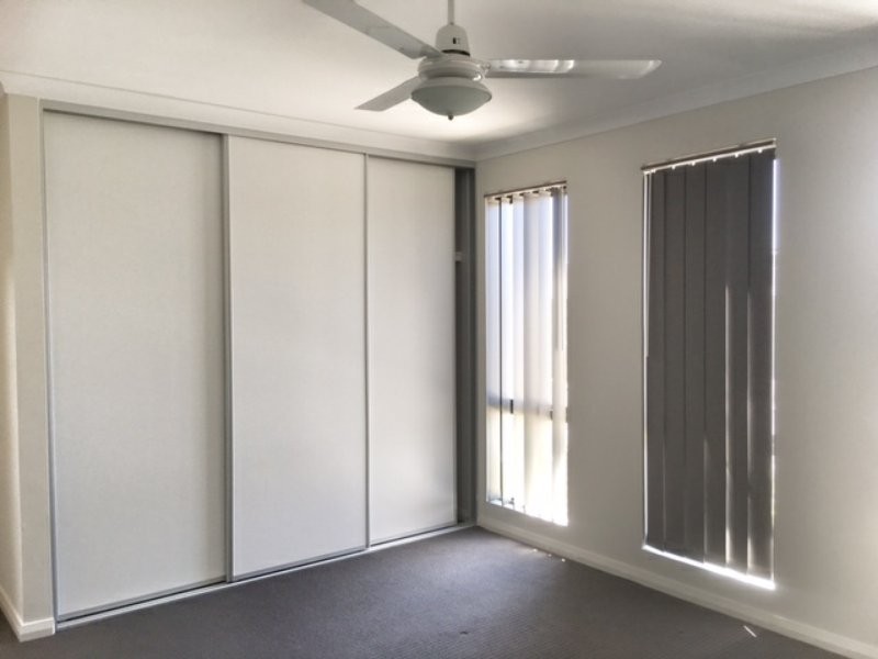 13 Dunk Street, Yanchep WA 6035