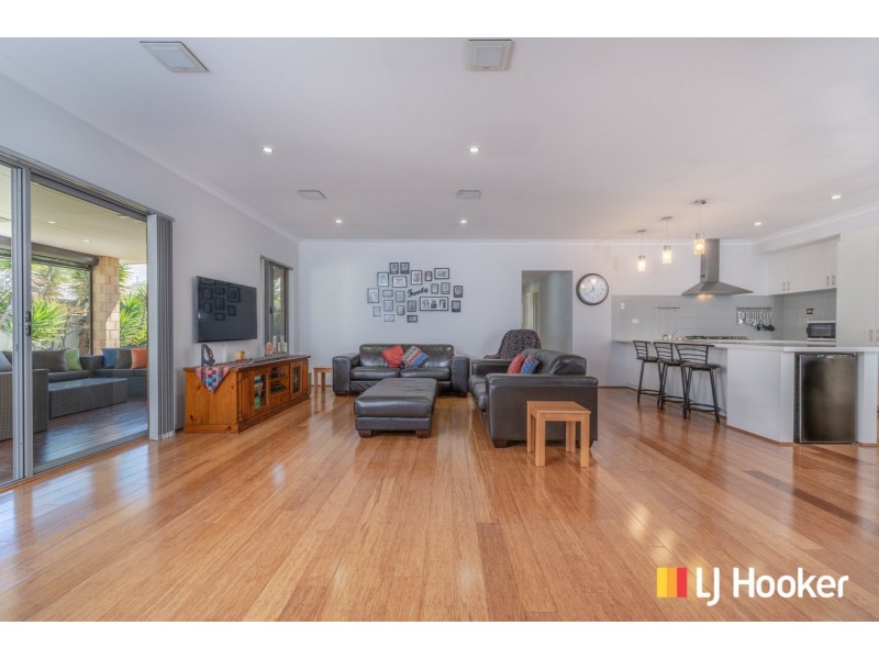 4 Leeway Loop, Alkimos WA 6038