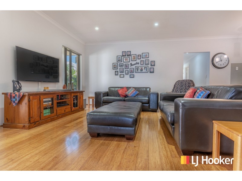 4 Leeway Loop, Alkimos WA 6038