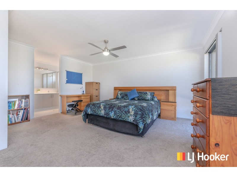 4 Leeway Loop, Alkimos WA 6038